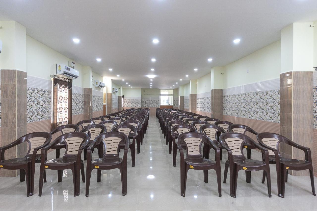 Oyo Hotel Sannidhi Residency Tirupati Exterior photo