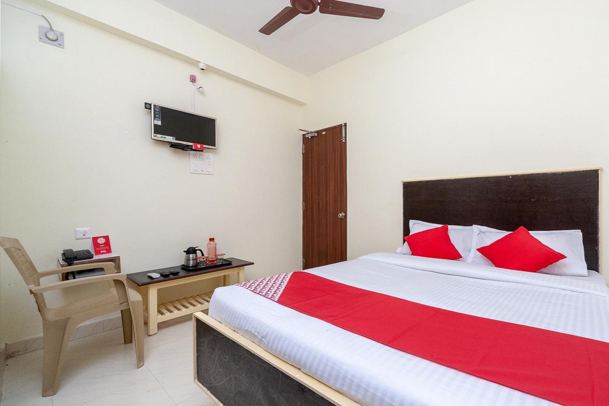 Oyo Hotel Sannidhi Residency Tirupati Exterior photo