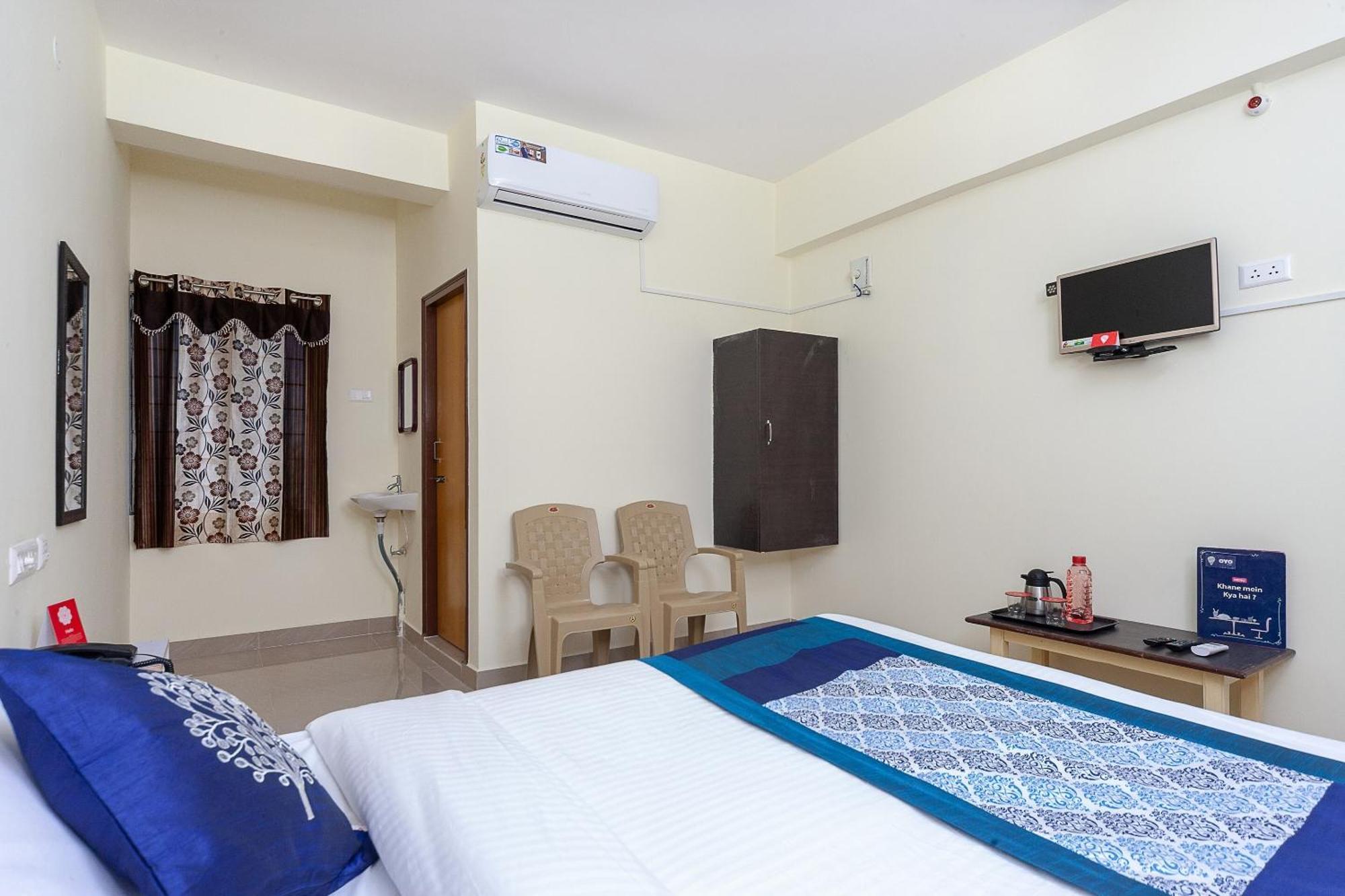 Oyo Hotel Sannidhi Residency Tirupati Exterior photo