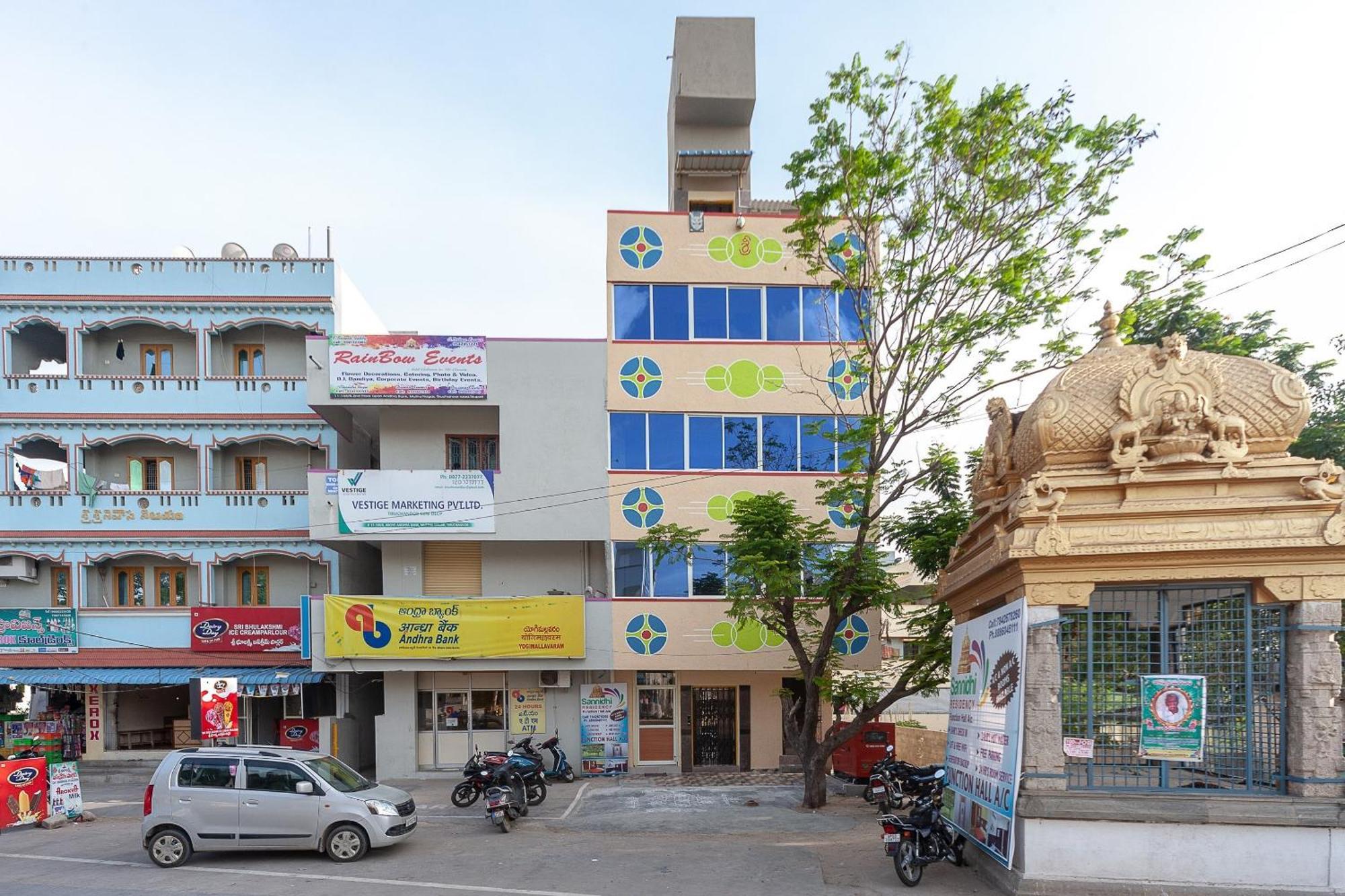 Oyo Hotel Sannidhi Residency Tirupati Exterior photo